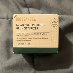 Biossance Squalane + Probiotic Gel Moisturizer - Cream and Green